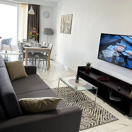 Lovely 2bed Seafront-xemxija -fl3 By Homely *