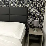Lovely 2bed Seafront-xemxija -fl3 By Homely *