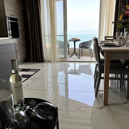 Lovely 2bed Seafront-xemxija -fl3 By Homely * 圣保罗湾城