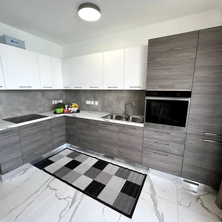 公寓 Lovely 2bed Seafront-xemxija -fl3 By Homely *